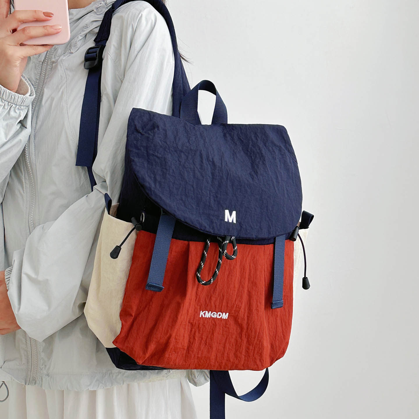 休闲简约风双肩包书包女大学生轻便防水大容量旅行背包户外旅游包,淘宝优惠券,粉丝福利购,淘宝优惠卷