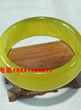 黄金玉石宽条黄绿料内径60mm镯子