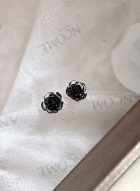 简约黑色花朵mini耳钉女