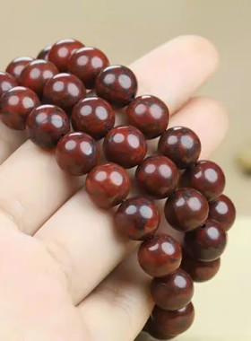 新疆红伊丁陨石精雕圆珠项链鸡血石火星石锁骨链男女玉佩玉牌挂绳