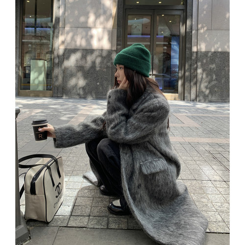 Halo Luu长毛马海毛灰色羊毛大衣女冬新款加厚高级感长款毛呢外套 - 图3