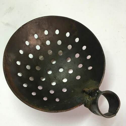 包邮钢板铁勺漏勺铁瓢大铁勺捞渣勺清理下水道淤泥挖泥土掏粪勺子 - 图1