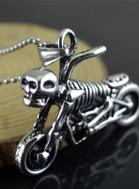 时尚欧美新款配饰热销个性复古骷髅机车钛钢项链吊坠首饰品STN854