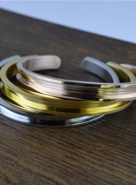 凹槽皮筋钛钢首饰品手环送发圈