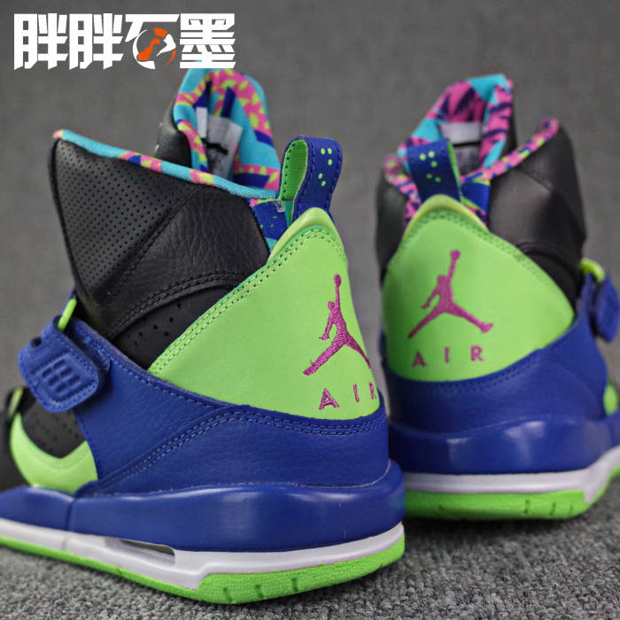 Air Jordan Flight 45 GS AJ 高帮女篮球鞋 鸳鸯炫彩 524865-029 - 图1