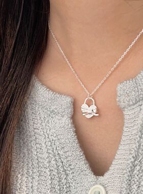 持恒S925纯银轻奢小众蝴蝶结爱心项链女韩国简约百搭高级感锁骨链
