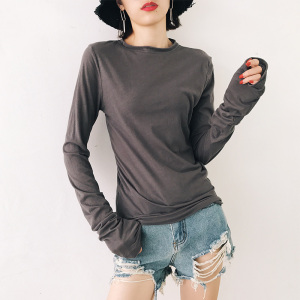 圆领纯色内搭长袖t恤