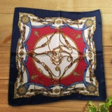 Весна и осенняя сестра Поли сэр Скарф, дамы г -жа корейская дикая бизнес -симуляция