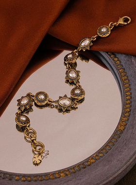 一所小众法式浮雕手链做旧不规则