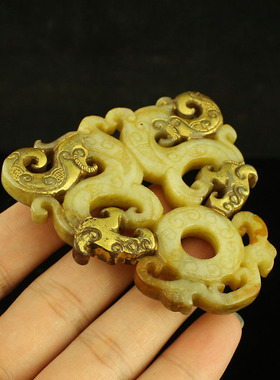 精工雕刻把件新疆和田玉送证书