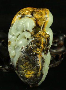 精工雕刻把件新疆和田玉送证书