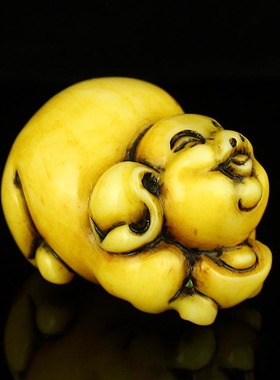 精工雕刻把件新疆和田玉送证书