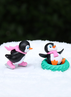 卡通滑雪小企鹅盲盒公仔桌面摆件