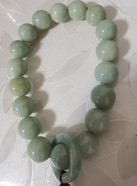 佘太翠玉珠手链饰品手持