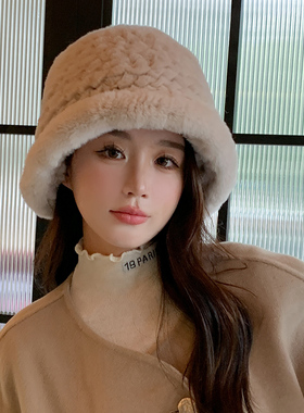 逛街优雅女獭兔毛渔夫帽