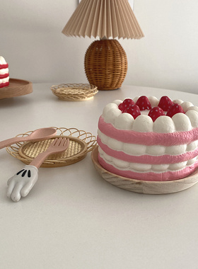 ins风草莓pu慢回弹小蛋糕摆件