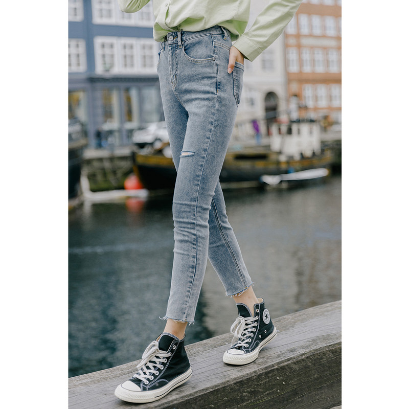  茵曼翰飞牛仔裤