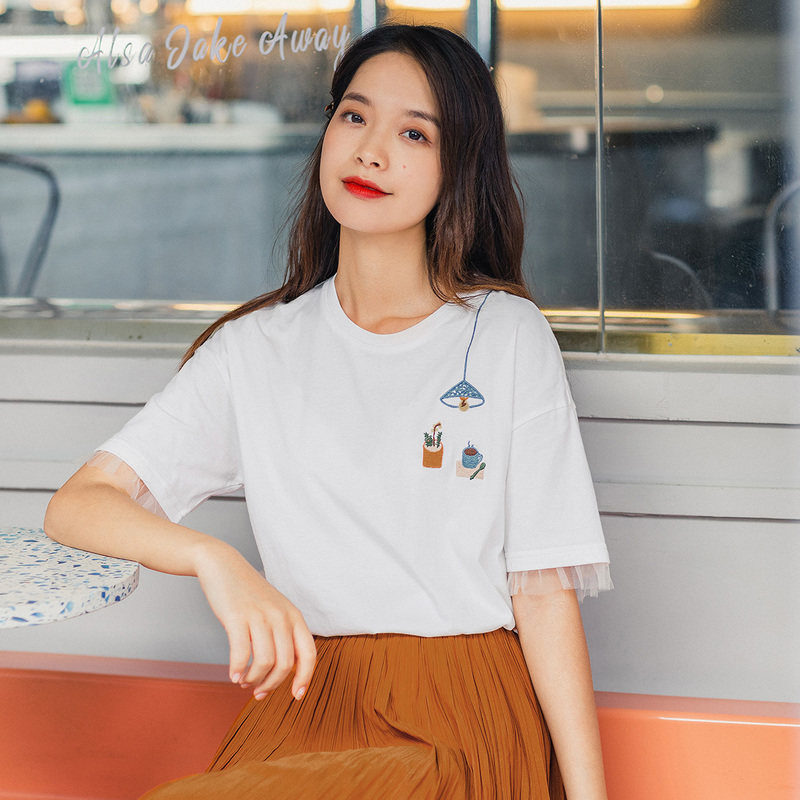  茵曼田田极客T恤