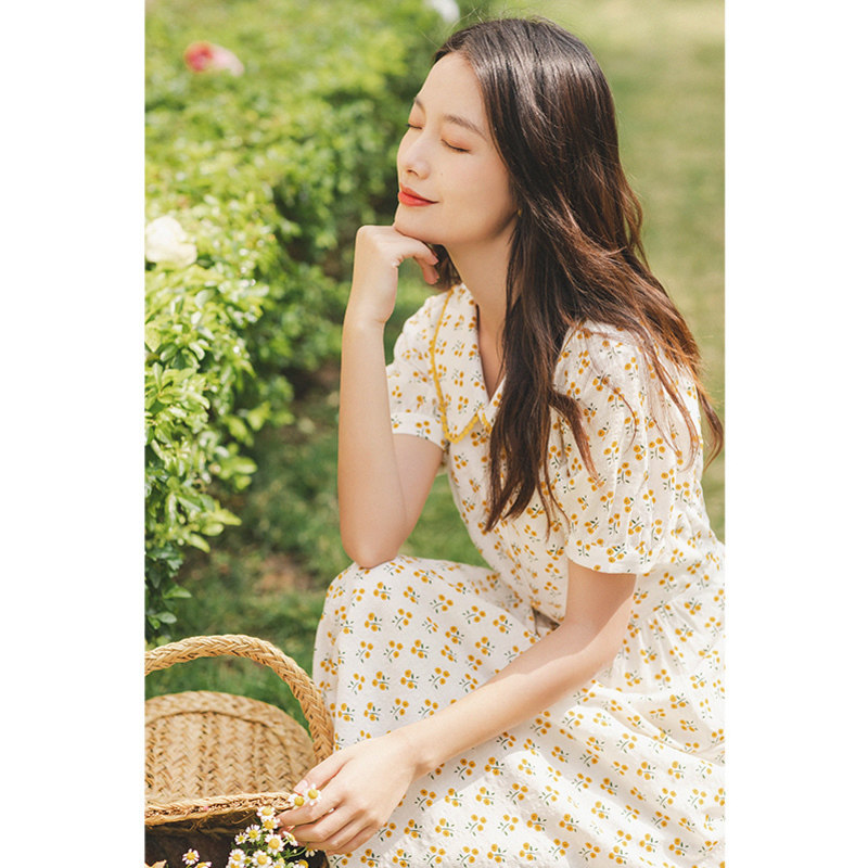 茵曼法式小雏菊泡泡袖翻领风连衣裙 茵曼翰飞连衣裙