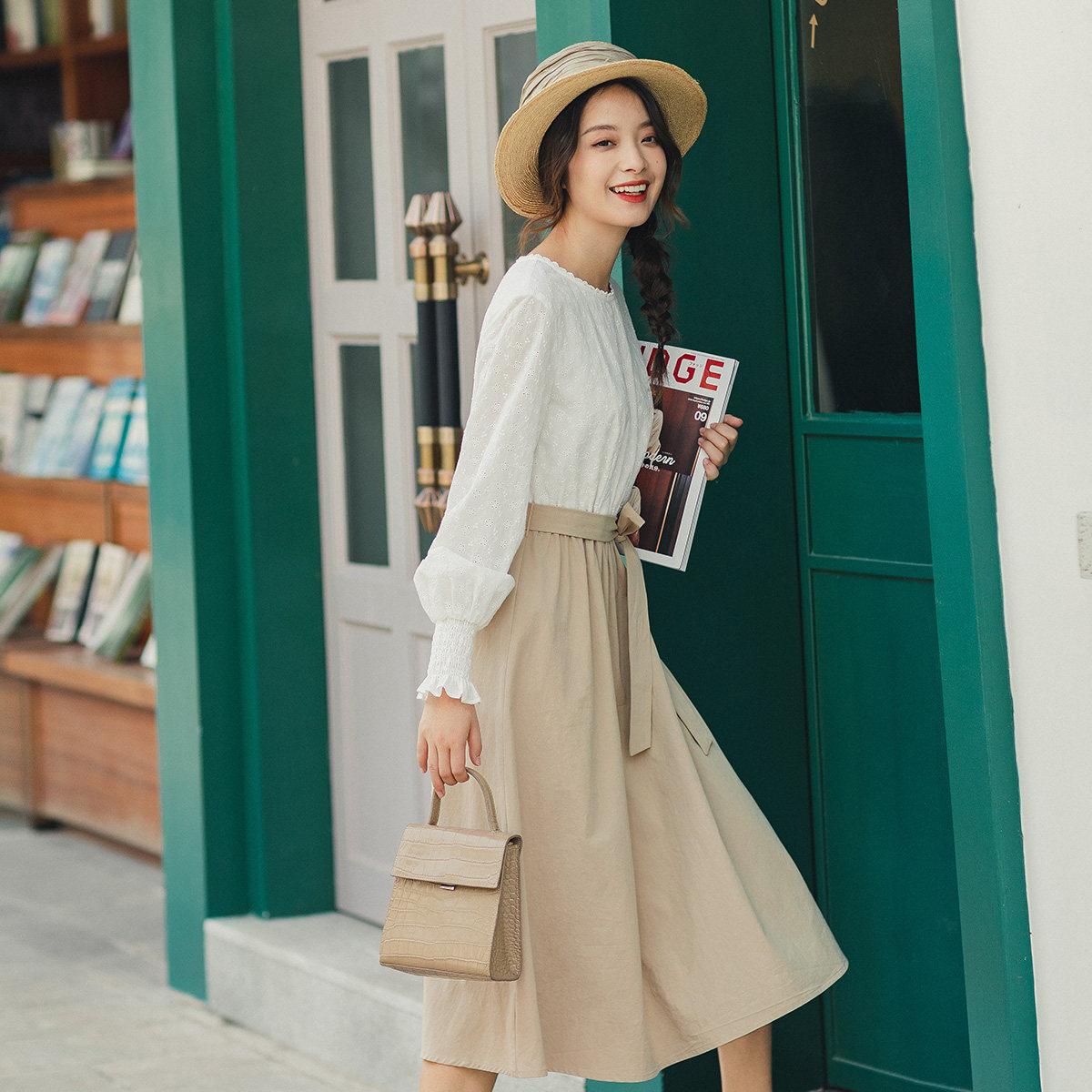  茵曼翰飞连衣裙