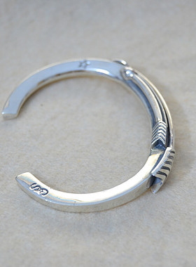 实心欧美朋克风手镯