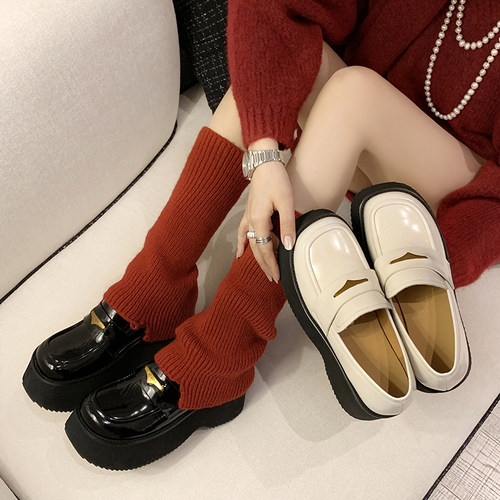 小个子漆皮女鞋增高厚底休闲鞋真皮单鞋四季学院风松糕跟乐福鞋潮 - 图1