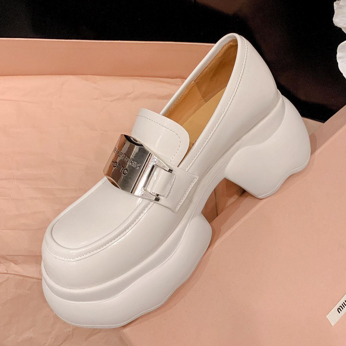 低帮四季增高女鞋松糕跟厚底休闲鞋真皮单鞋粗跟学院风乐福鞋金属,淘宝优惠券,粉丝福利购,淘宝优惠卷