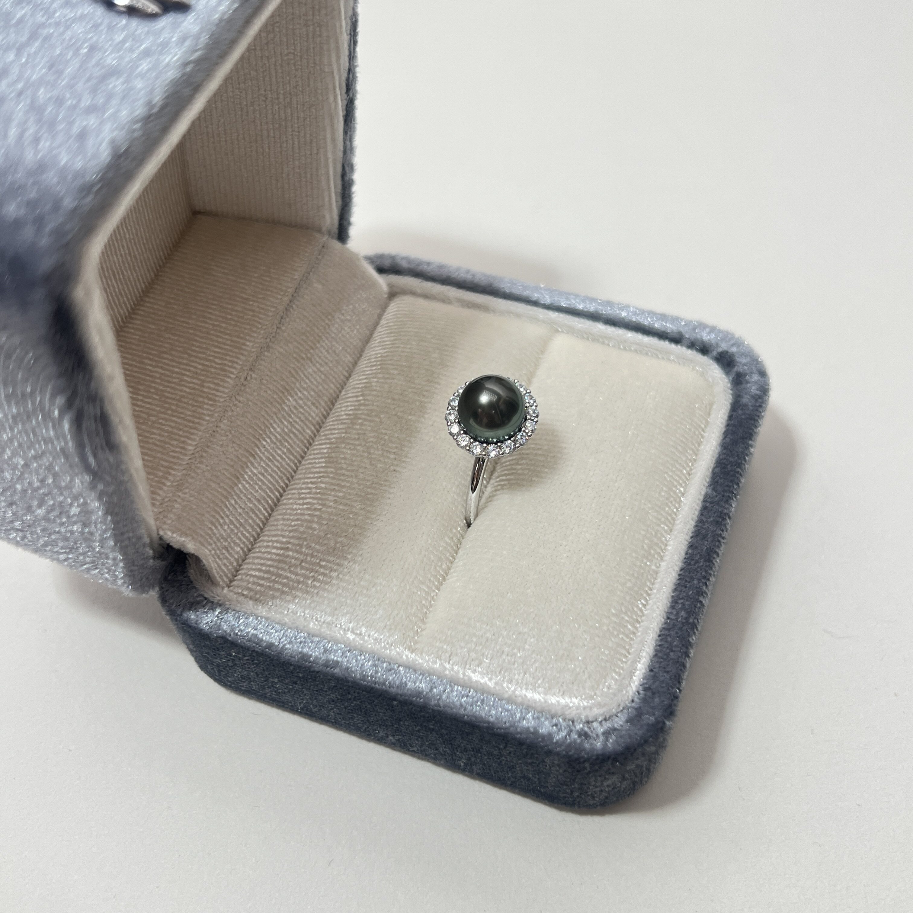 Tahitian black pearl S925 sterling silver sunflower ring, light luxury and high-end gift to girlfriend and best friend with seawater pearls