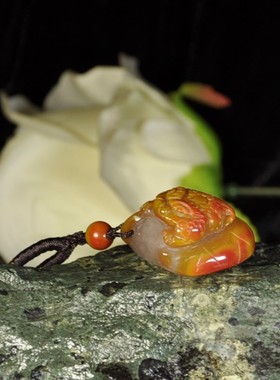 俏色手工雕件天然战国红玛瑙吊坠