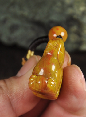 鸡油黄北票战国红缟毛衣链