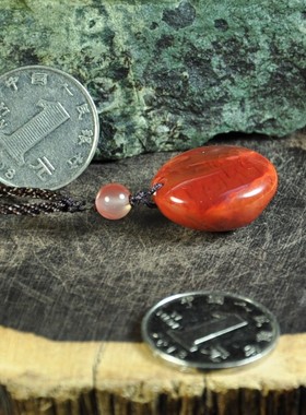 不定型四川凉山天然挂件南红玛瑙