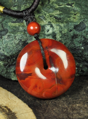 精品鸡血红天然北票战国红缟玛瑙平安扣男女款吊坠挂件毛衣链项链