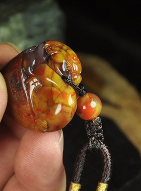 北票战国红缟玛瑙聚财貔貅毛衣链