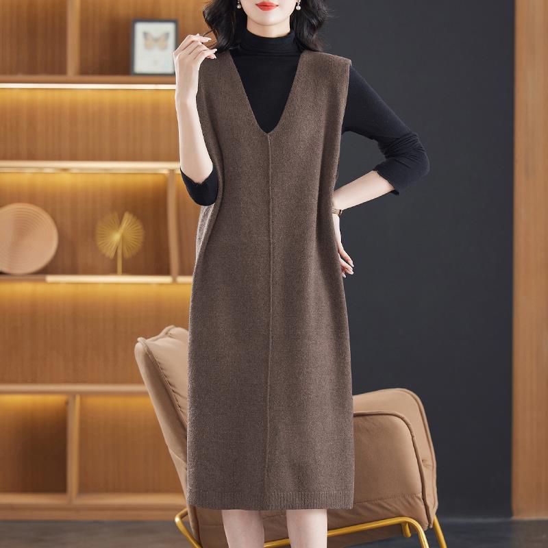 妈妈加肥加大码春秋马甲女v领针织连衣裙过膝无袖毛衣坎肩背心裙 - 图1