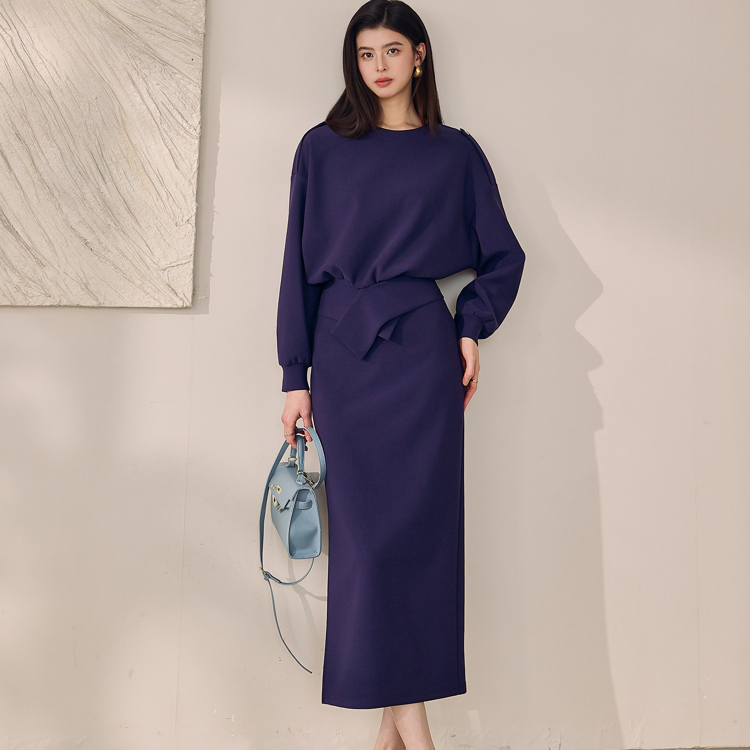 罗衣日常休闲收腰肩扣针织套装女春季深蓝上衣半身裙两件套13334,淘宝优惠券,粉丝福利购,淘宝优惠卷