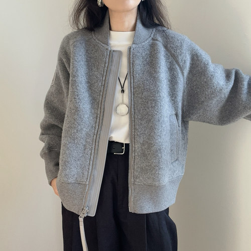 高奢系列高级感羊毛毛呢厚外套灰色短款飞行员夹克女秋冬2026新款 - 图2