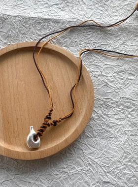 新款游牧小酒壶吊坠项链日系小众设计民族风高级感复古编织毛衣链