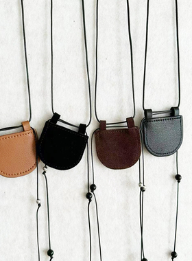 麂皮绒月牙包mini项链装饰品设计感精致吊坠穿搭叠戴百搭链子新款