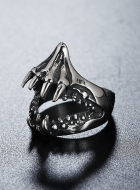 时尚钛钢男款戒指 欧美个性复古生化爪牙男士钛钢戒指指环