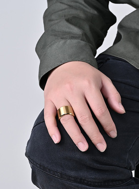 时尚钛钢男款戒指欧美嘻哈HIOHIP大号扳指环哑光拉丝钛钢戒指指环