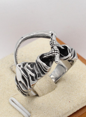 时尚钛钢男款戒指 欧美复古镰刀戒指 骷髅鬼手镰刀钛钢戒指指环