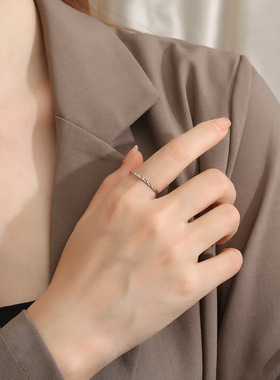 时尚钛钢戒指 1mm菱形堆叠钛钢戒指女尾戒 可叠戴钛钢戒指指环