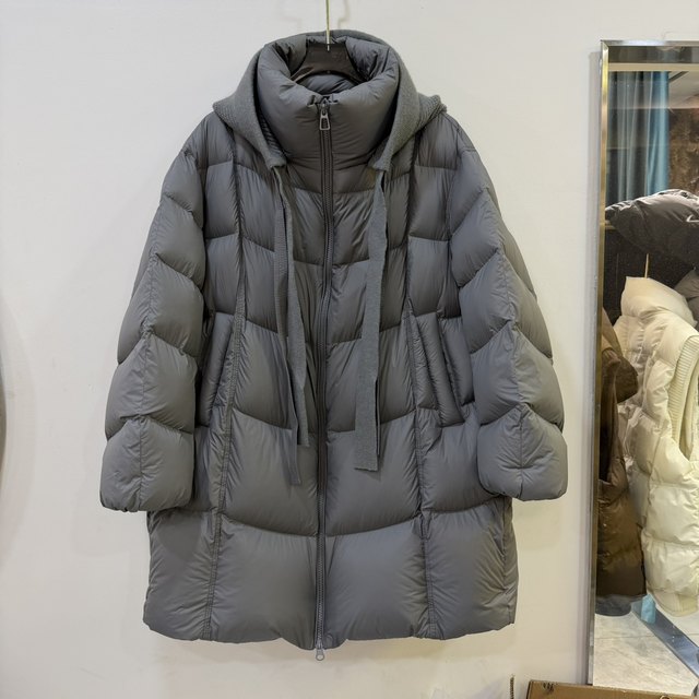 European station 2025 winter new popular women's thickened down jacket 90 duck down removable wool knitted hat