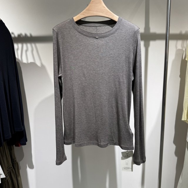 2025 new autumn clothing popular women's T-shirt tops slim fit long-sleeved lyocell mulberry silk trend