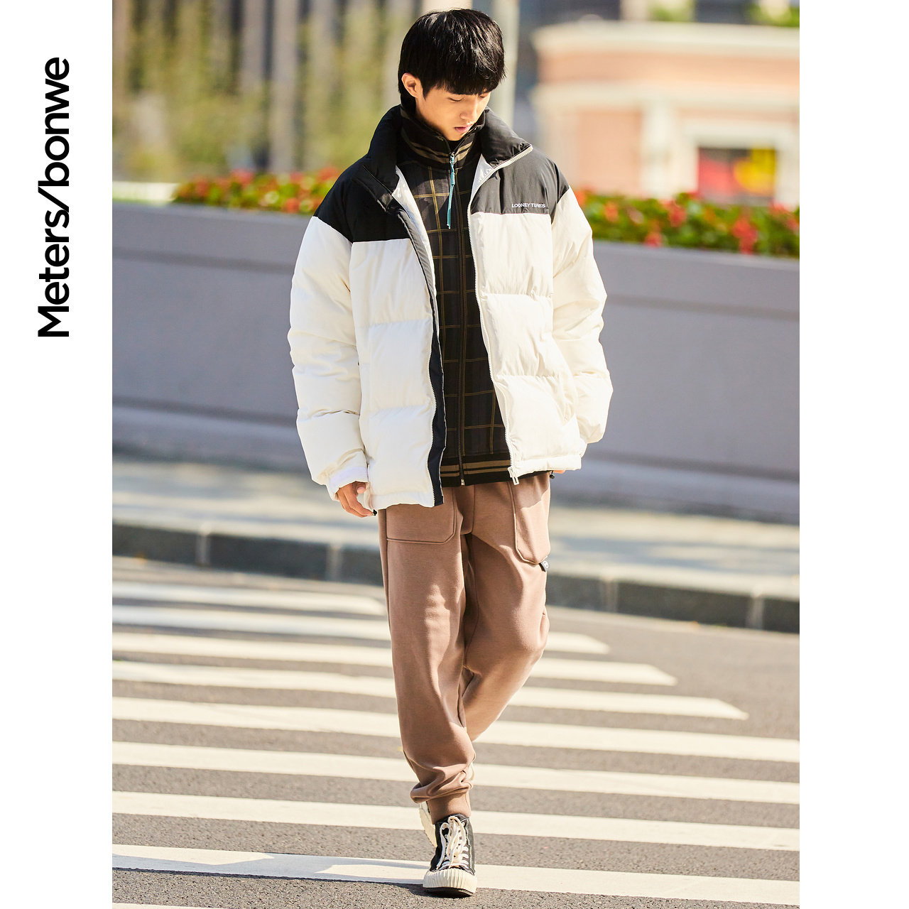 美特斯邦威兔八哥联名男2021羽绒服 美特斯邦威网店羽绒服