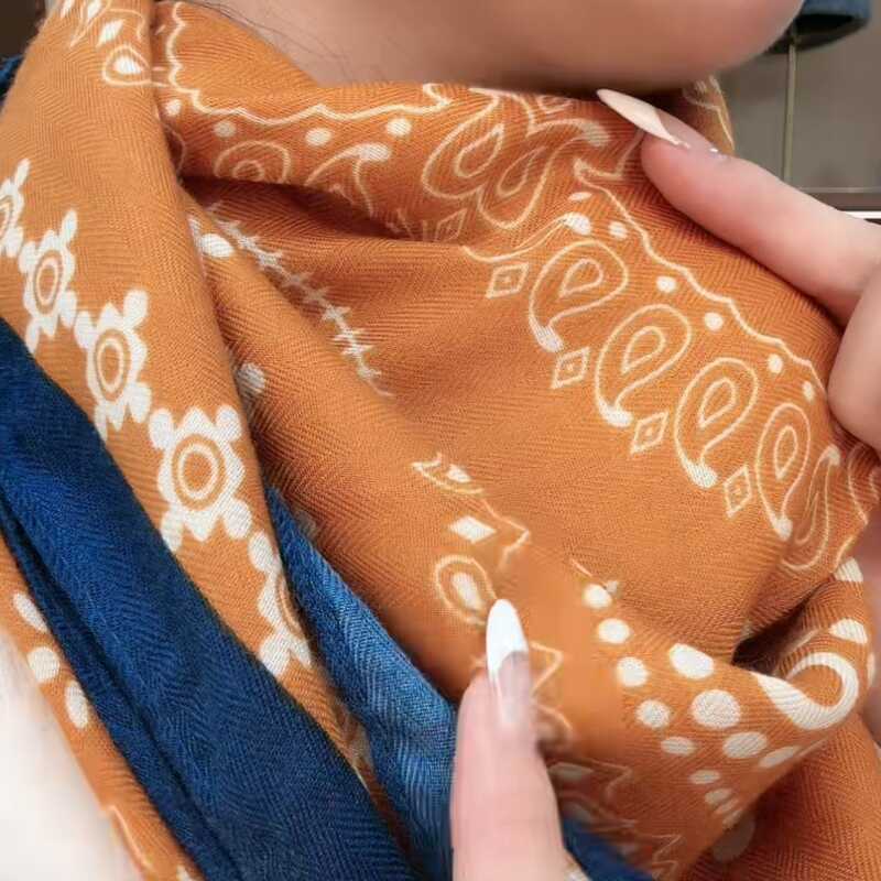 65cm磁吸围巾女春秋冬季韩版百搭时尚洋气双面方巾护颈棉麻小披肩