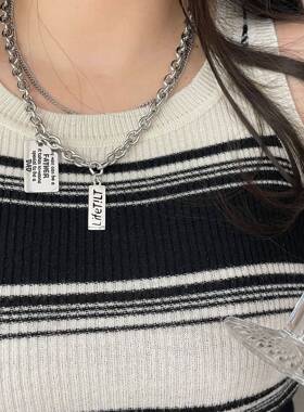 欧美时尚双层叠戴方牌吊坠项链轻奢高级设计感小众长款毛衣链配饰