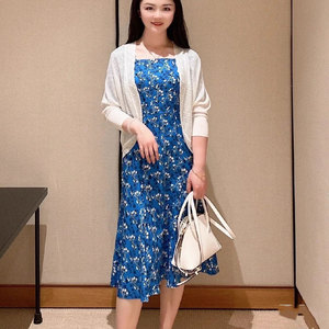 EP春夏新品桑蚕丝碎花方领收腰A摆短袖连衣裙EGJES4659A-3999