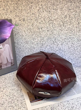 小众亮面漆皮贝雷帽子女冬季复古安可拉红画家帽显脸小文艺南瓜帽