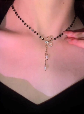 奥特莱斯黑水晶蝴蝶结项链